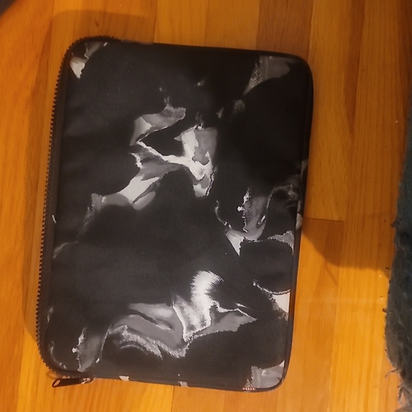 HERSCHEL SUPPLY CO 9 X 12.5" IPAD laptop computer case bag black white dye wash - Picture 2 of 4